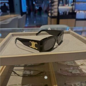 Black Sunglasses with silver Accent